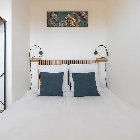 Le Petit Colbert Yourhosthelper